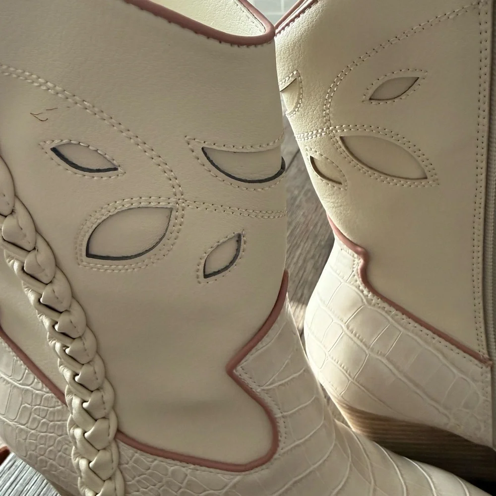 Dolce Vita Cream Croc-Embossed Heeled Boots - Picture 5 of 6